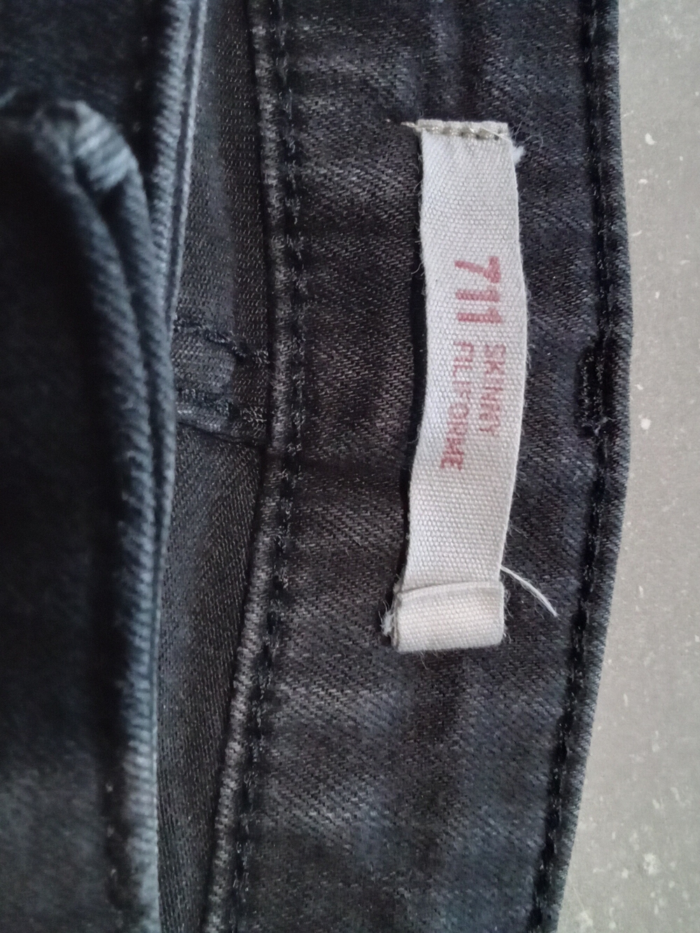 Levi's 29x30 711s Black Women's Skinny Jeans - Picture 2 of 6